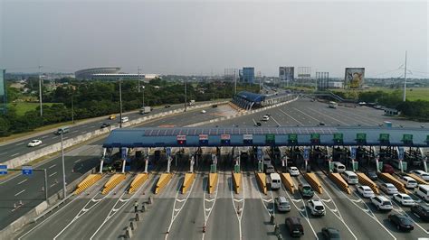 How to deal with Road Emergencies in NLEX and SLEX.